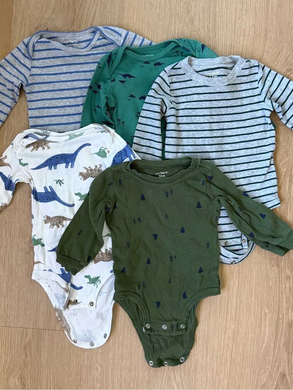 Set of 5 - Carter's Long Sleeved Boy Onesies 12 Months